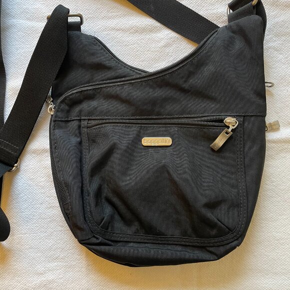 Baggallini Pocket Crossover Crossbody Bag - Picture 2 of 7